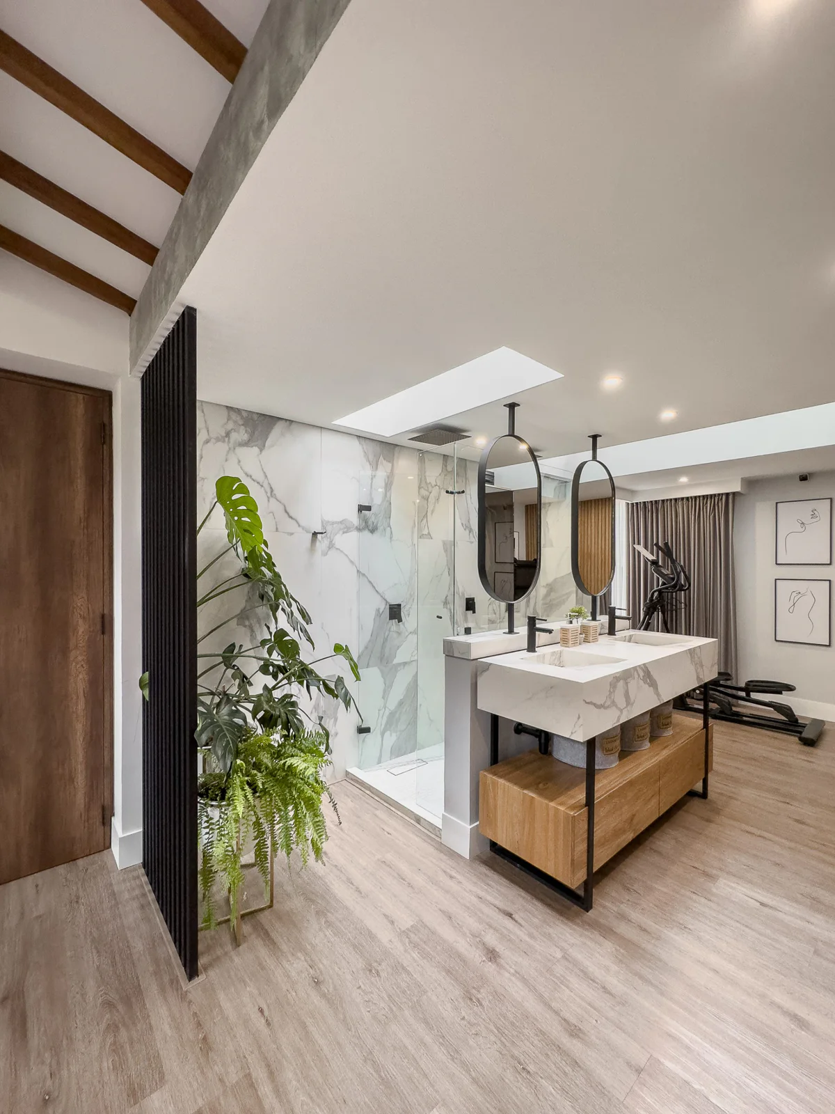 Casa Antigua – master bathroom with glass shower